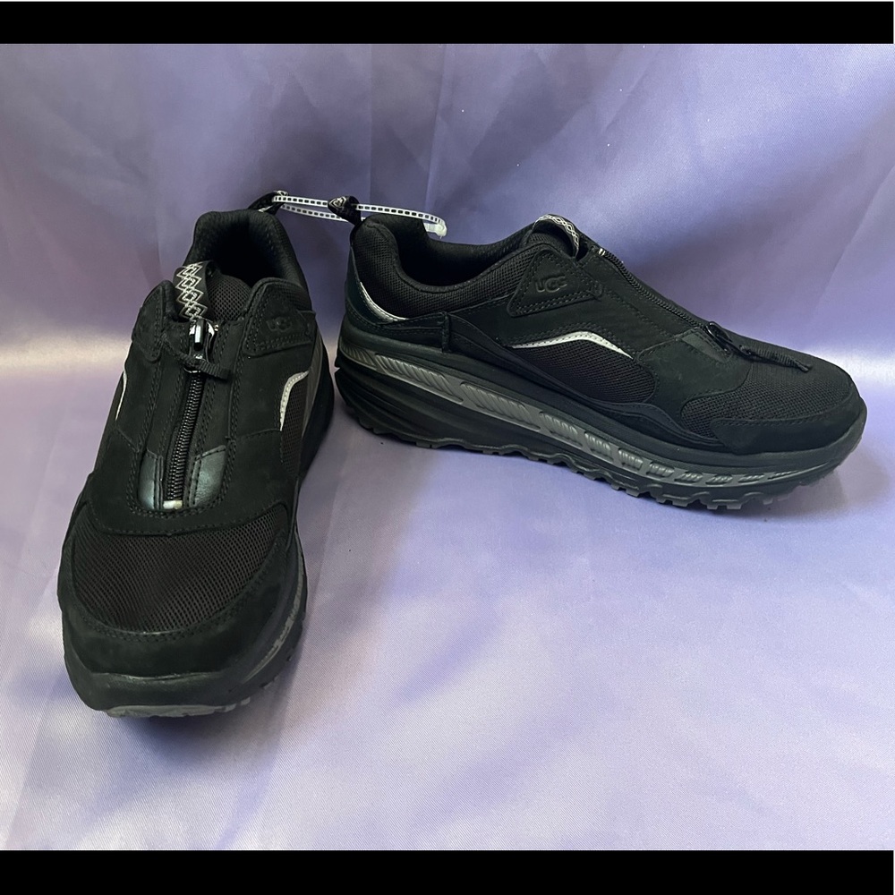 Ugg Mens Low Mesh Black Shoes